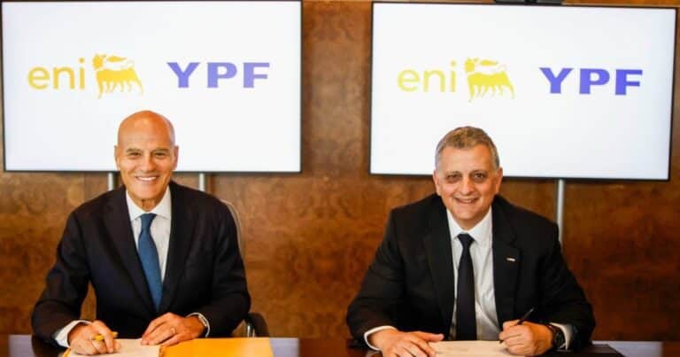 YPF, a punto de exportar gas licuado: busca el préstamo más grande de la historia