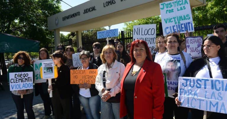 El calvario de las pacientes del ginecólogo que está en juicio por abuso: «¿Quién me va a creer a mi?»