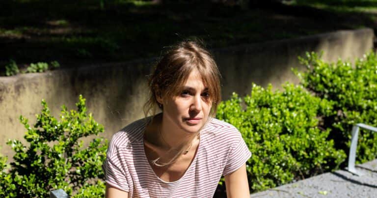 Verónica Raimo: «Si debemos aceptar la muerte, debemos aceptar por fuerza el absurdo»