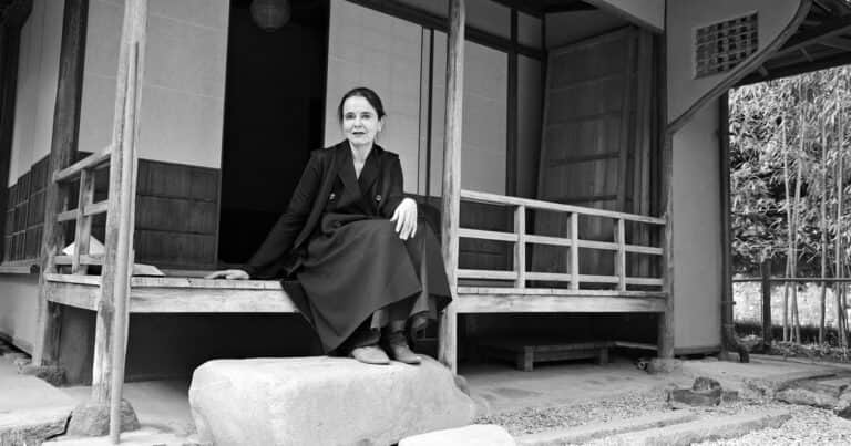 Las muchas maneras que tiene la escritora belga Amélie Nothomb para volver a Japón