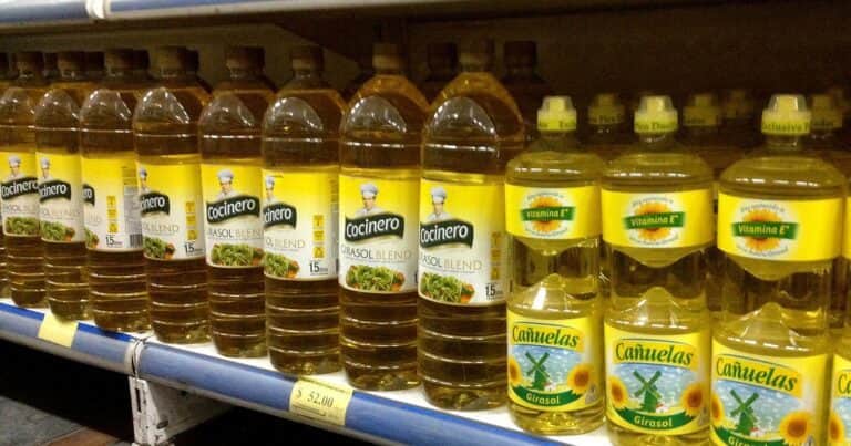 ¿Cuánta leche, yerba y aceite se pueden comprar con un sueldo promedio?