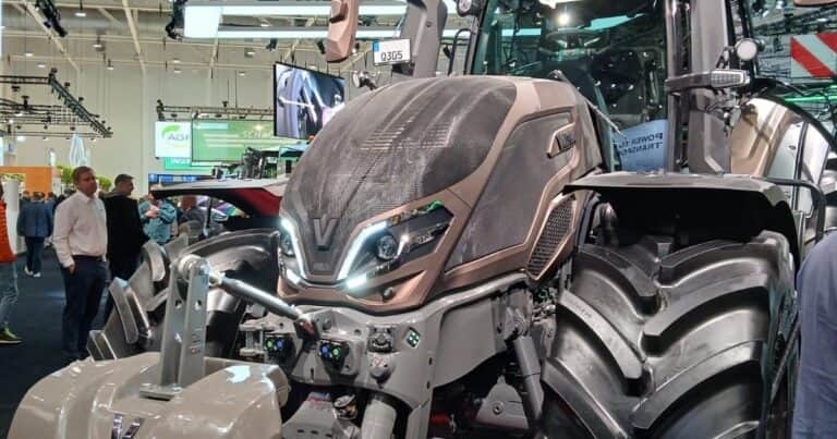 El tractor que habla: presentaron en Agritechnica 2025 una tecnología que responde por voz las consultas del productor