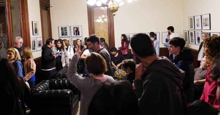 ¿Por qué nos gusta tanto la Noche de los Museos? Ocho expertos analizan un fenómeno sorprendente