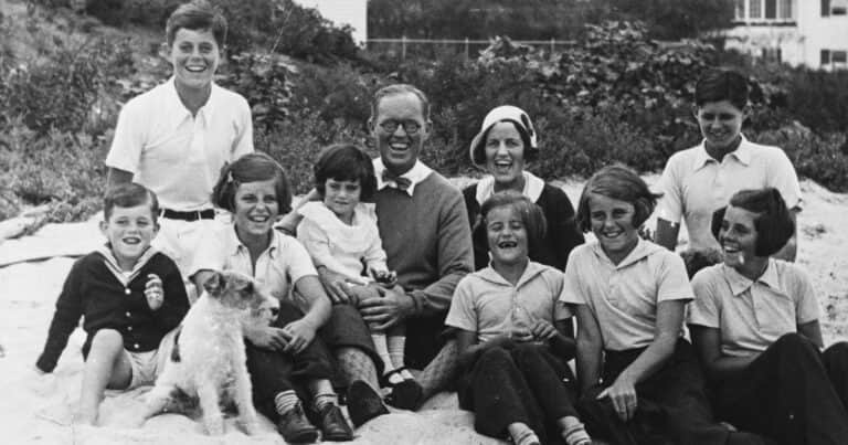 Asesinatos, accidentes y otras muertes inesperadas: los Kennedy, una familia marcada por las tragedias