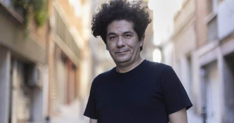 Juan Pablo Villalobos: «Cuando miramos el fútbol en términos literarios, algo se resiste»