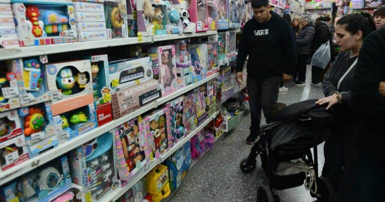 Juguetes inseguros: multas por más de $100 millones y alerta por compras informales en medio de la baja de ventas