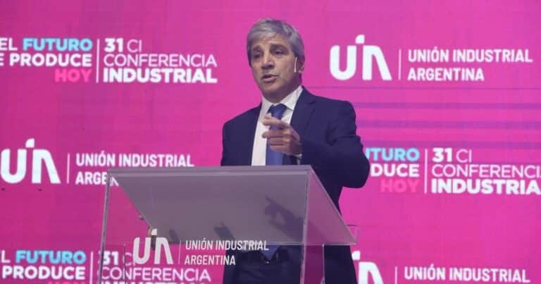 La intimidad del exclusivo almuerzo de Caputo con los empresarios y la definición del ministro sobre la industria