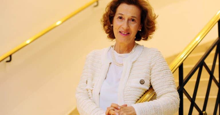 Julia Navarro: «Los dictadores y los autócratas le temen a la creación en libertad»