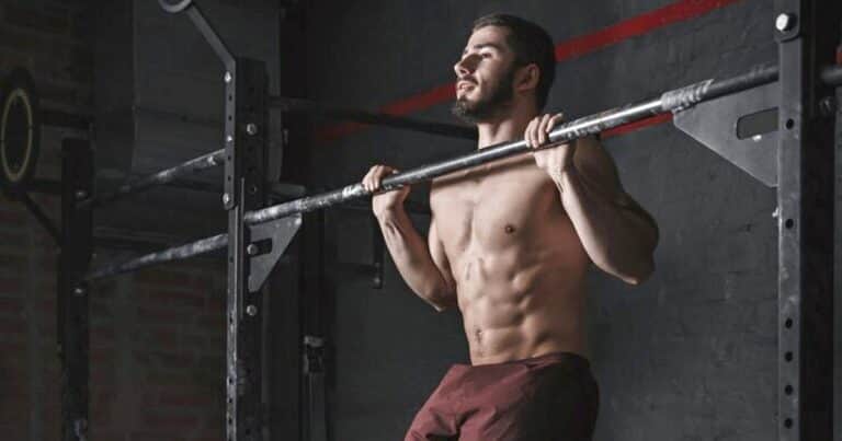 “La gente que más años vive no hace CrossFit o Pilates”: un experto en longevidad revela los hábitos diarios de quienes viven más