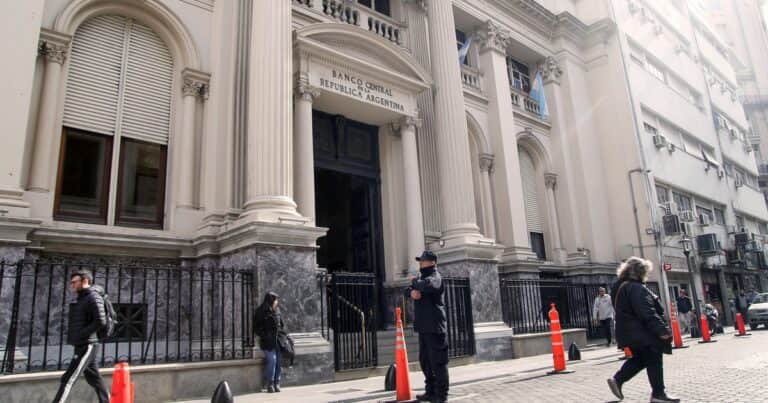 La Justicia le exige al Banco Central que revele información sobre el envío de las reservas de oro al exterior