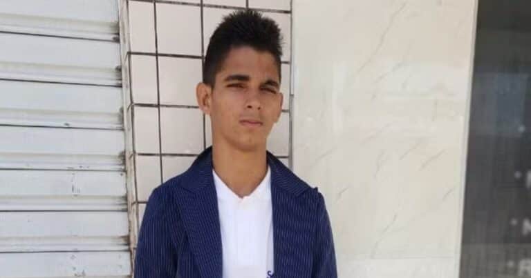 El desolador último adiós a Gerson de Melo Machado, el joven de 19 años que murió tras meterse a la jaula de una leona