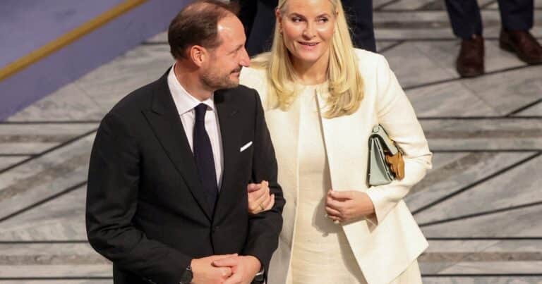 El delicado momento de la futura reina de Noruega: trasplante de pulmón y juicio por violaciones contra su hijo