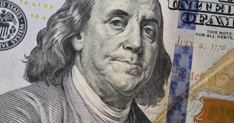 El dólar cedió a $ 1.470 y los bonos y acciones combinan alzas y bajas