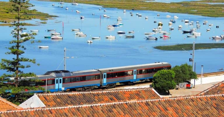 18.755 kilómetros, 21 días y 13 países: el viaje en tren más largo del mundo