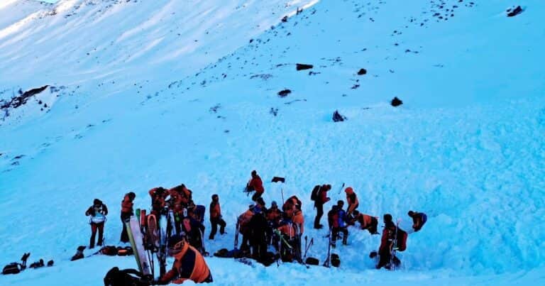 Tragedia en los Alpes austríacos: tres grandes avalanchas dejaron ocho alpinistas muertos