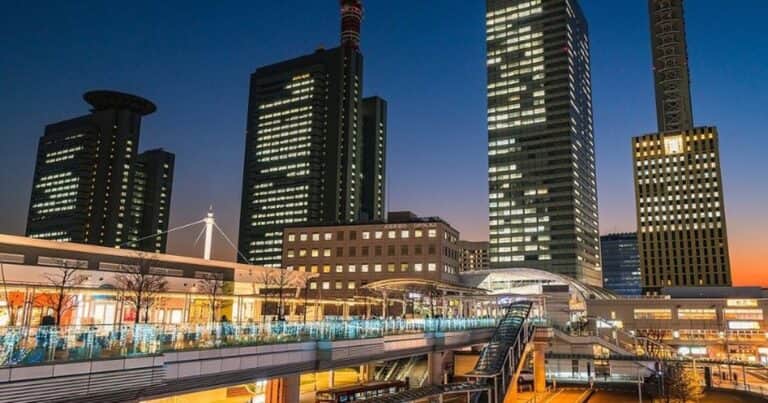Tiene solo 25 años y aloja más de un millón de personas, cómo es la ciudad más joven de Japón