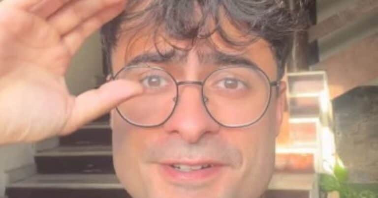 Un famoso cantante sorprende al anunciar su nuevo nombre: «Gente, no soy Harry Potter»