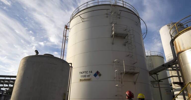 El Gobierno aumentó los precios de los biocombustibles y volvió a establecer el corte del biodiésel con el gasoil en 7,5%