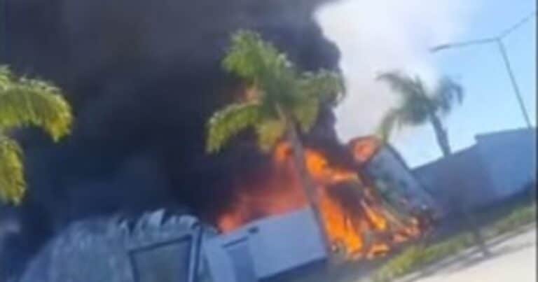 Se incendia un depósito en un parque industrial en Tigre