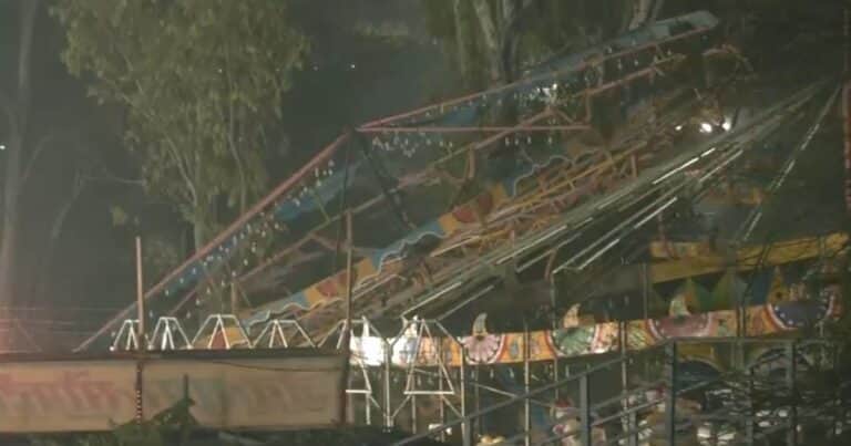 Impactante video: un muerto y nueve heridos luego de que se desplomara un juego en una feria en India