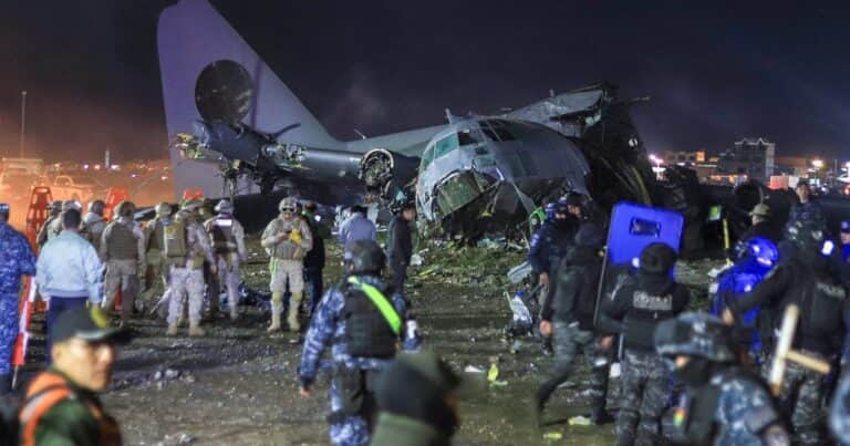 Todas las fotos del avión que se estrelló en Bolivia y qué se sabe del accidente
