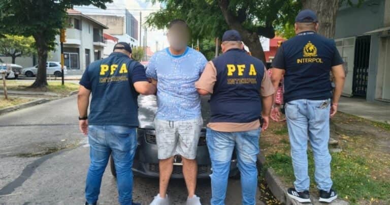 Tenía domiciliaria por el robo a un banco en Uruguay, rompió la tobillera y cruzó a esconderse en Argentina: lo detuvieron en Avellaneda
