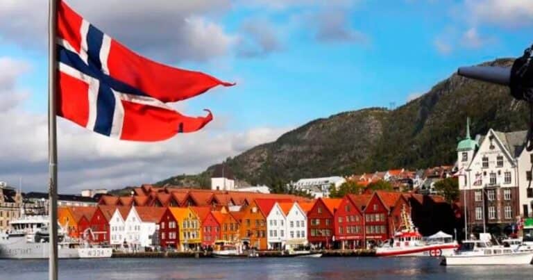 Noruega busca trabajadores que hablen castellano: pagan hasta 5.000 euros por mes y no hace falta saber el idioma local