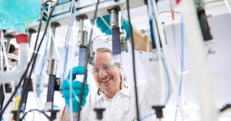 Por qué Bayer elige a la Argentina para hacer ciencia: el país concentra el 60% de sus ensayos clínicos en la región