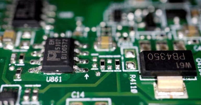 «Un chip por estudiante»: la curiosa iniciativa educativa que anunció China