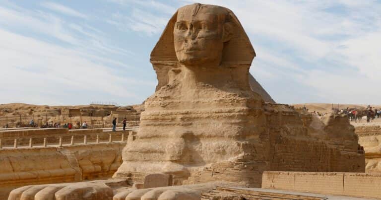 Creen haber descubierto bajo la arena de Egipto una segunda Gran esfinge