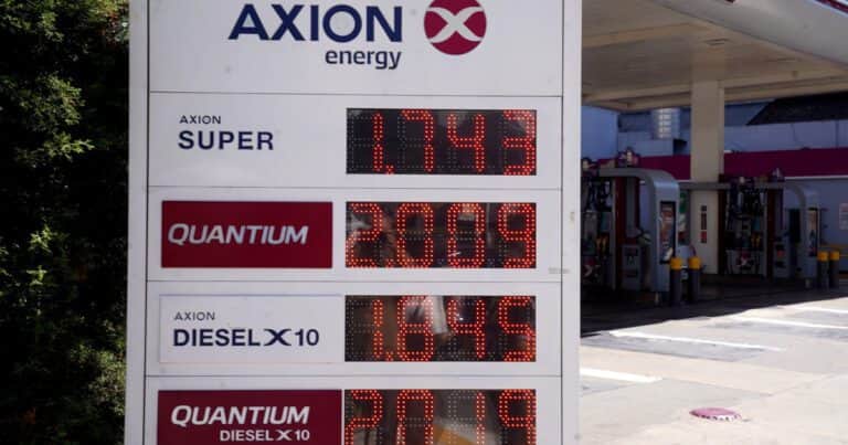 La guerra en Medio Oriente en el bolsillo de los argentinos: sube más de 10% la nafta y hay impacto en alimentos y vuelos
