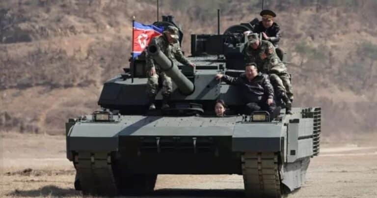 Kim Jong-un presentó «el tanque más potente del mundo»