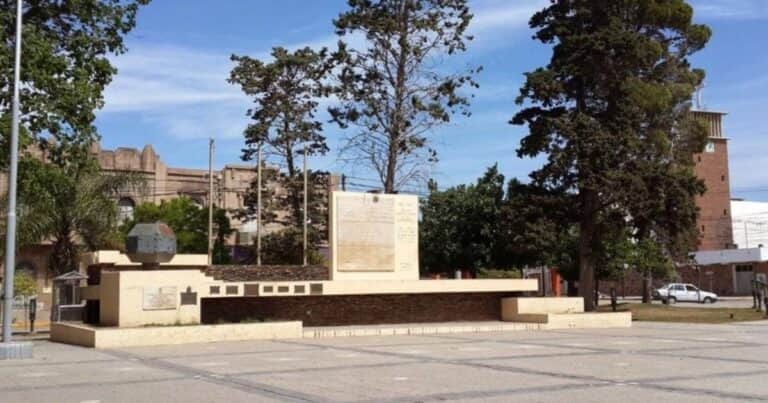 Macabro hallazgo en Córdoba: encuentran un feto dentro de un frasco de vidrio en plena vía pública