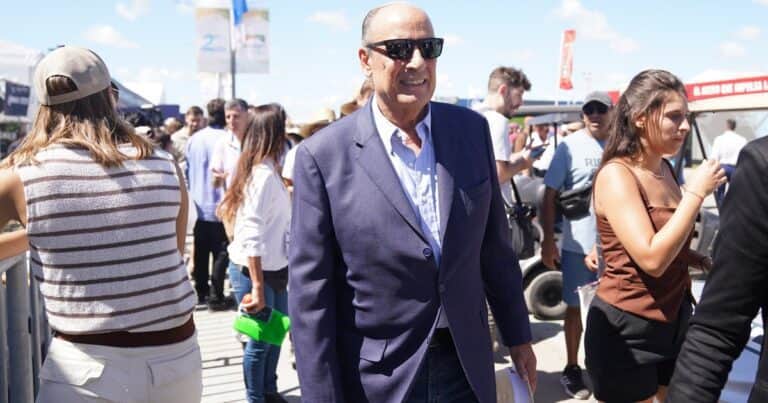 Tras la polémica de Adorni, Guillermo Francos contó que usó una sola vez el avión presidencial: fue por la muerte del Papa Francisco