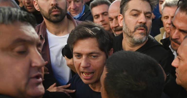 «En vez de festejar, el perturbado mental de Milei salió a echar culpas»: la mano derecha de Kicillof cruzó al Presidente tras su discurso por YPF