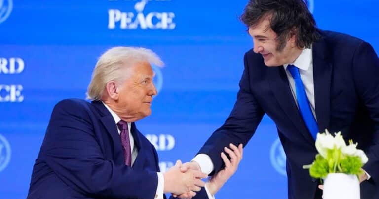 Javier Milei y sus medidas, EN VIVO: el Presidente se volverá a ver hoy con Donald Trump en un almuerzo de trabajo en Florida