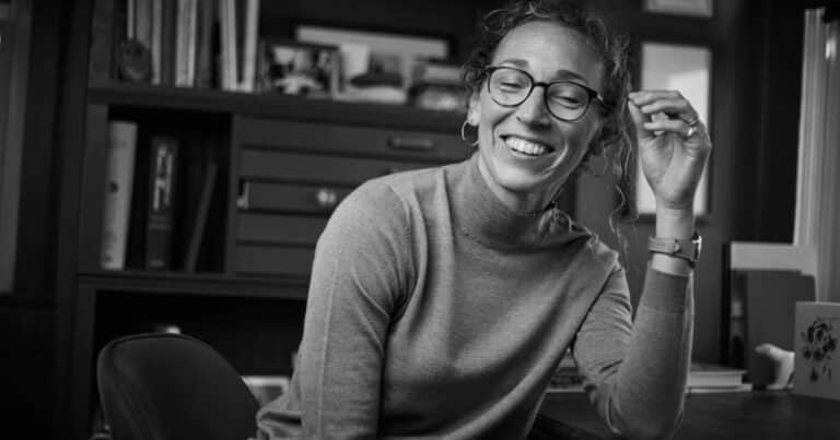 Virginia Evans, el fenómeno literario de EE.UU.: «Las personas mayores son las que tienen más sabiduría»