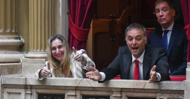Manuel Adorni evitó ir al territorio de Villarruel y pese al apoyo de Milei tendrá la presión de la oposición en Diputados
