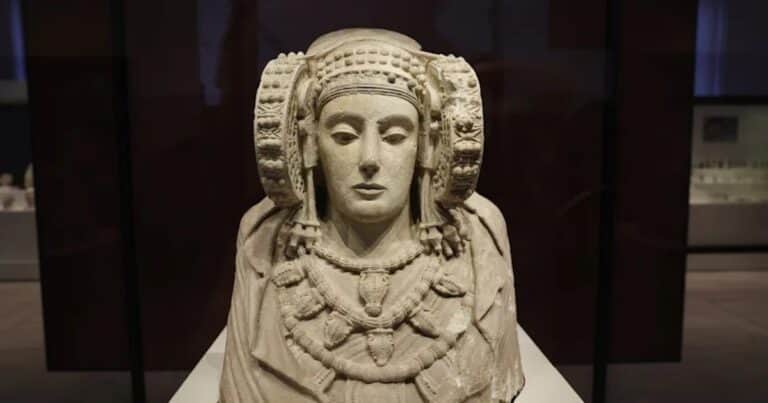 ¿Cómo logró España que Francia le devolviera la Dama de Elche durante la Segunda Guerra?