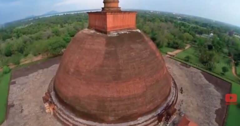 Más de 90 millones de ladrillos y construida hace 1700 años, cómo es la cúpula que domina Sri Lanka