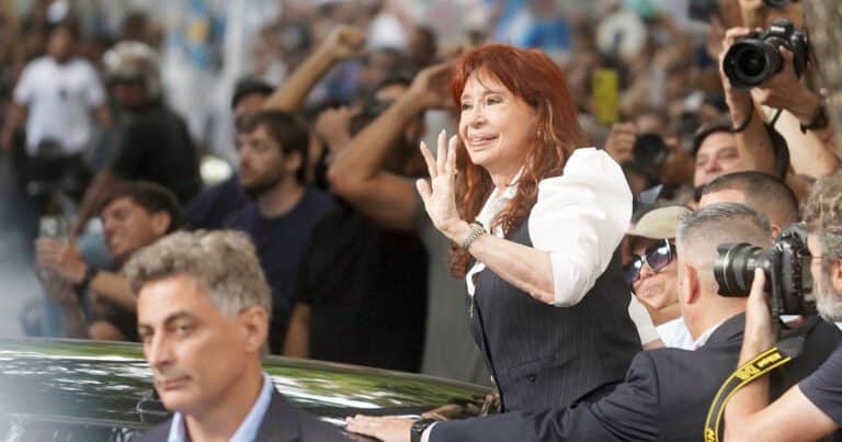 Cuadernos de la corrupción: Cristina Kirchner y un alegato para sus fanáticos en el que admitió por primera vez que puede terminar su vida presa