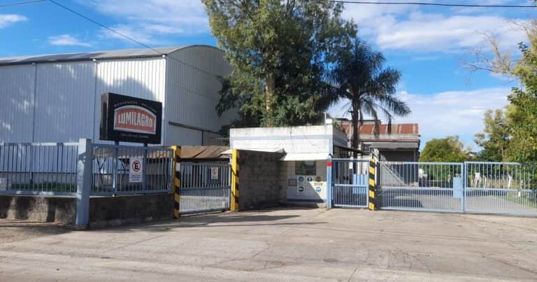 Lumilagro defendió el modelo de Milei con la importación de termos desde China luego del cierre de su planta