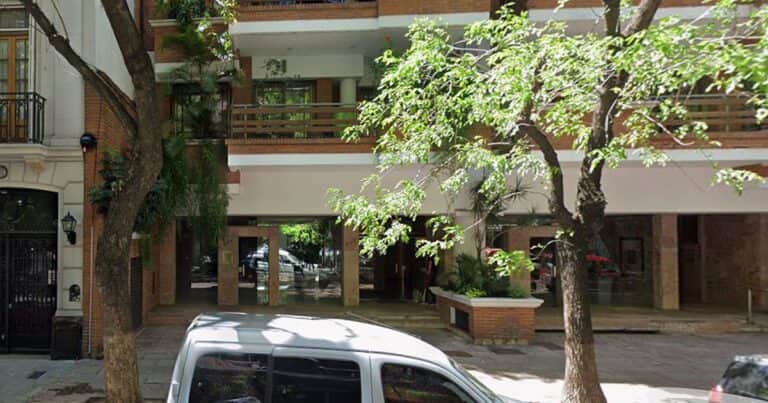 Llaman a declaración testimonial a la escribana del departamento de Manuel Adorni en Caballito