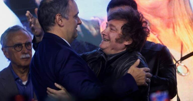 Javier Milei y sus medidas, EN VIVO: el Presidente habla en la Bolsa de Comercio de Córdoba y se muestra con Adorni, en medio del escándalo por el viaje de su esposa a Nueva York