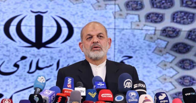Estados Unidos lanzó una recompensa de US$ 10 millones por otros cinco funcionarios de Irán: uno está acusado por el atentado a la AMIA