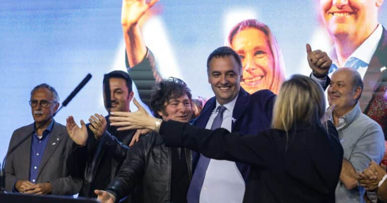 Con Milei y Karina al frente, el Gobierno busca frenar el escándalo que tiene a Adorni en la mira