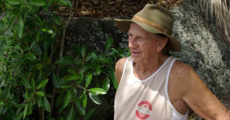 Dejó todo, se fue a vivir a una isla para convertirla en un paraíso y rechazó fortunas para venderla: ahora es un parque nacional