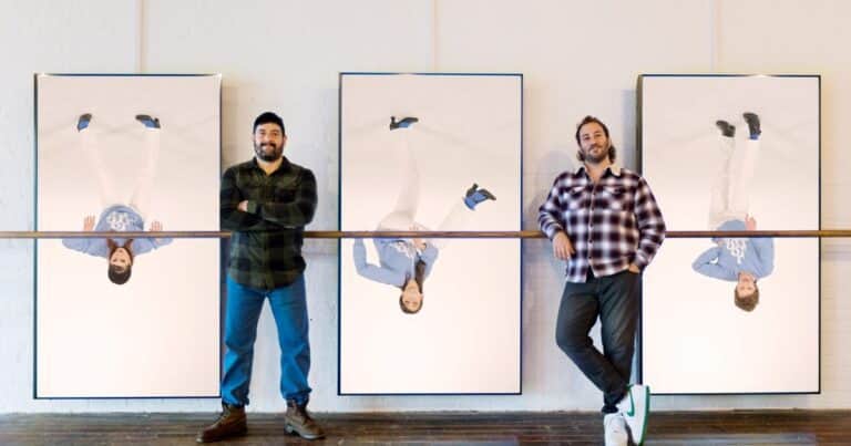 La dupla artística argentina Lolo y Lauti presentan ‘Triple Threat’ en un museo de EE.UU.