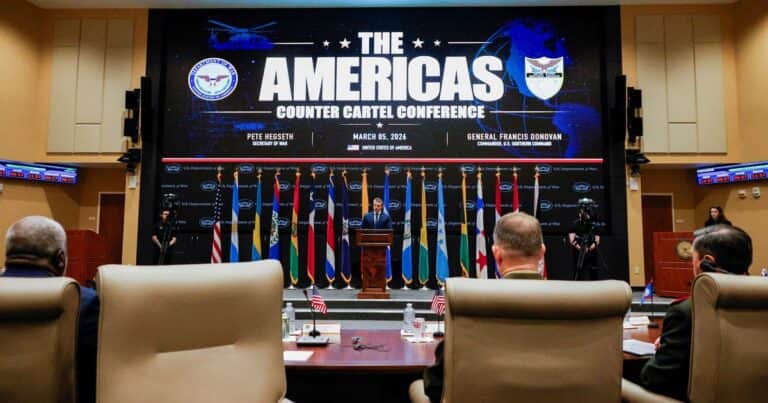 En una conferencia en Miami, el ministro Presti resaltó el rol estratégico de Argentina en la seguridad del continente