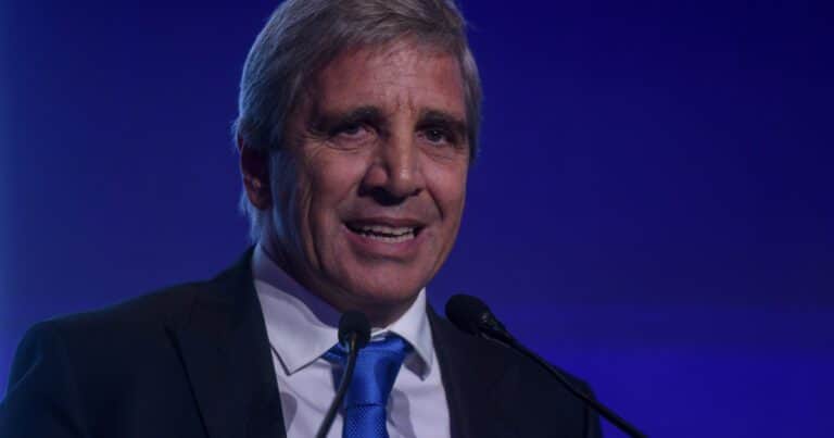 Con nuevos funcionarios, Caputo recibió a empresas de consumo masivo y prometió «flexibilidad» a inversores